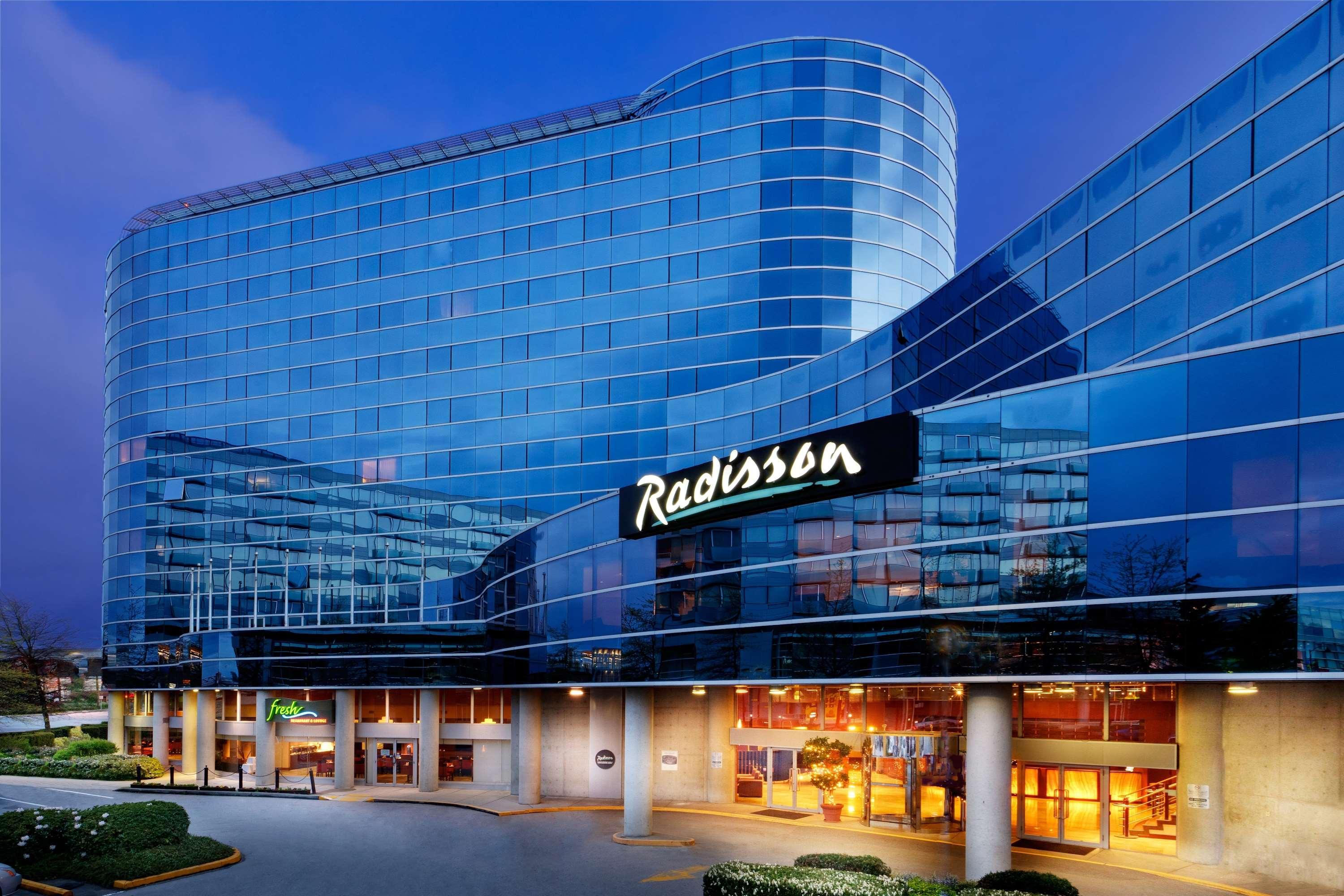 Radisson Hotel Vancouver Airport Richmond Exterior photo